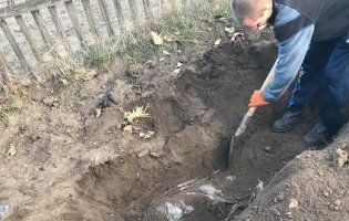 В  Кривому Розі росіянин на власному городі закопував трупи