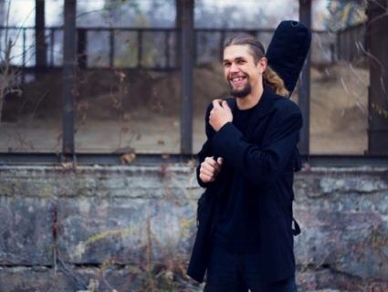 «Під дощ і під глінтвейн»: талановитий рівненський музикант записав нову пісню