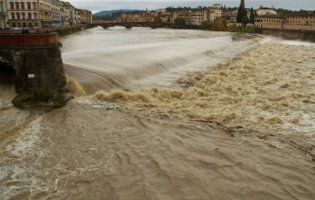 В Італії негода продовжує убивати людей: жертв побільшало до 17