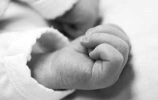 На Черкащині у коробці з-під взуття знайшли тільце немовляти з проколотим серцем