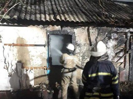 На Київщині двоє маленьких дітей згоріли заживо