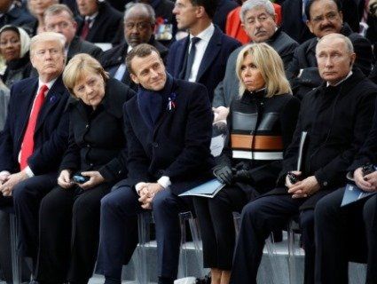 Чим не догодила дружина президенту Франції, якщо він так сильно її покарав