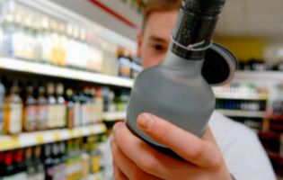 На українців чекає чергове здорожчання ціни на алкоголь