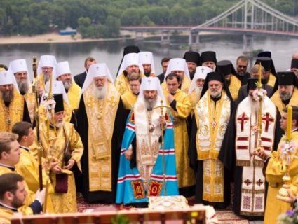 Переговори Порошенка з ієрархатом УПЦ МП зірвано: московські священики поставили ультиматум