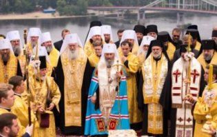 Переговори Порошенка з ієрархатом УПЦ МП зірвано: московські священики поставили ультиматум