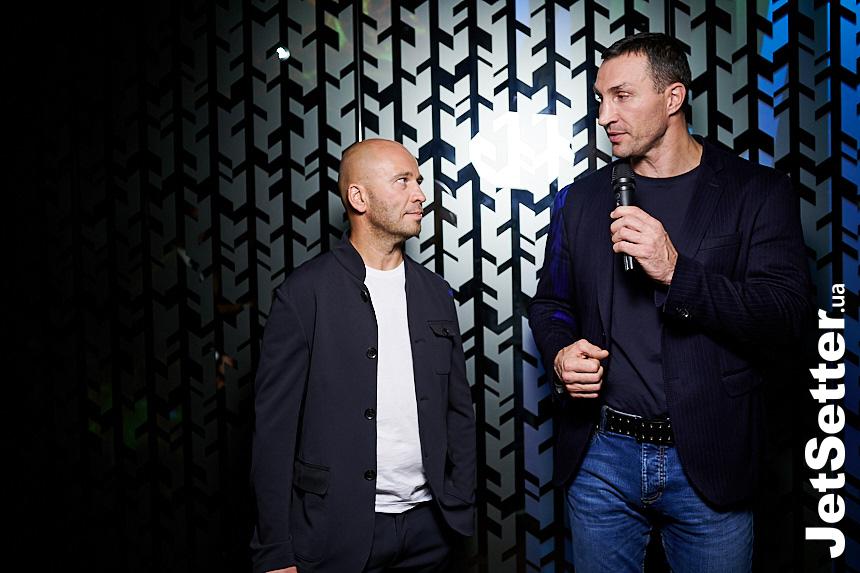 Зірки на відкритті бару Кличка