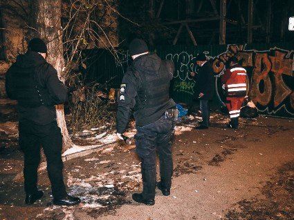 У Києві бомж поранив ногу через вибух (фото)