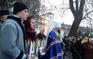 У Луцьку вшанували пам'ять жертв Голодомору (фоторепортаж)