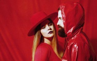 Киргизстанка заспівала хіт групи KAZKA та зняла крутий кліп (відео)