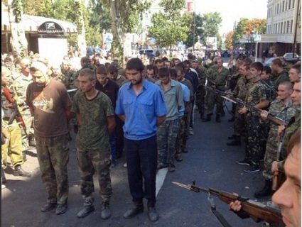АТОвець з Волині розповів про жахіття «параду полонених» у Донецьку