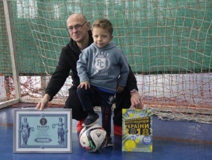 5-річний лучанин потрапив до Книги рекордів Гінесса як найнижчий воротар