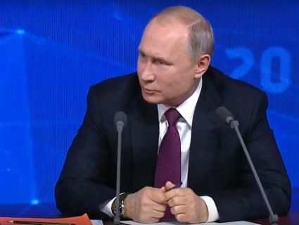 Пильно стежить: Путін на прес-конференції назвав рейтинг Порошенка і перекрутив прізвище Зеленського