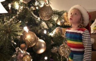 87-річний британець після смерті залишив подарунки для сусідської дівчинки на 13 років уперед (фото)