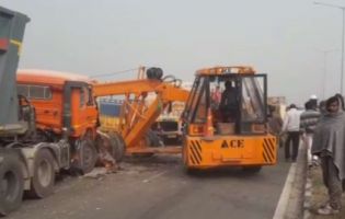 Масштабна ДТП у Індії: зіткнення одразу 50 автомобілів. Багато загиблих