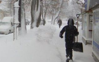 В облозі негоди: на Полтавщині відмінили уроки в школах