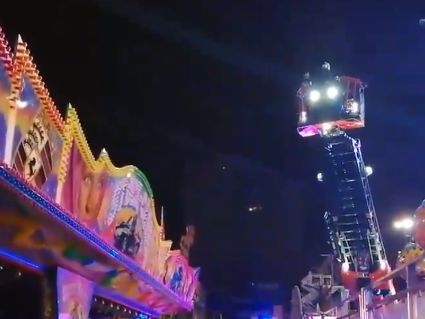 У Франції відвідувачі атракціону висіли  на висоті 52 метри всю новорічну ніч ( відео)
