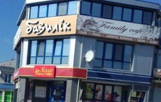 Повертаються лихі 90-ті: на Волині банда цілу годину тероризувала відвідувачів кафе