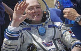 Астронавт випадково подзвонив із космосу на службу 911