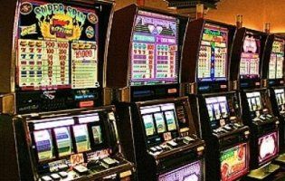 Фекальний «цілитель»: активістам через забруднення гральних автоматів «шиють» хуліганство