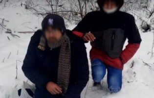 На Закарпатті «погранці» врятували від холодної смерті африканців-нелегалів