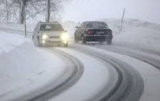 Водіїв попереджають про засніжені дороги на Волині
