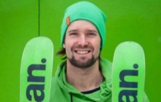 Зниклий турист, якого 4 доби шукають у Карпатах, вийшов на зв’язок