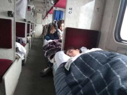 «Укрзалізниця» випробовує пасажирів на морозостійкість: люди померзли в поїзді Харків – Ковель