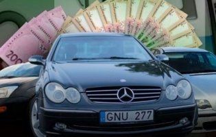 Авторинок України: авто на євробляхах масово продають за 500 доларів
