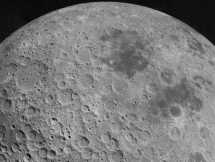 Вперше в історії сфотографували панораму «темного» боку Місяця (фото)
