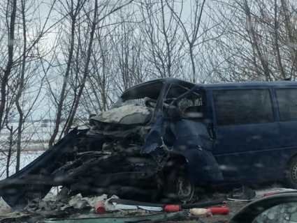 На трасі Луцьк-Ковель смертельна аварія: авто зіткнулися  «лоб в лоб» (фото)