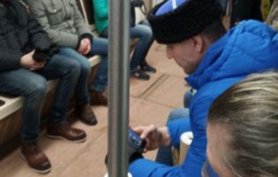 «Побачив – мочи»: в Мінську побили «проросійського казачка» (відео +18)