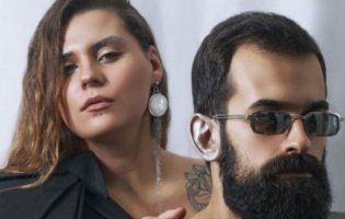 Солістка гурту KAZKA показала оголені сідниці