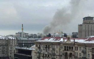 У Києві горить урядовий квартал (відео наживо)