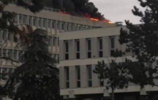 У французькому університеті Ліона прогриміли вибухи (ВІДЕО)