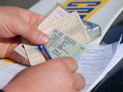 За правами – до ЦНАПу: в Україні спростять видачу водійських посвідчень