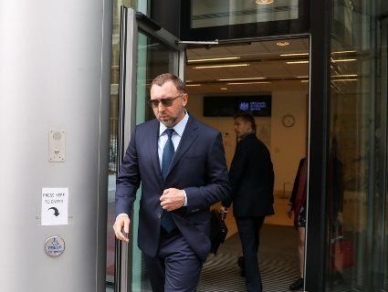 Білий дім послабив тиск на РФ: зняли санкції з путінського олігарха