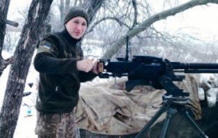 У чому змусили «зізнатися» захопленого в полон українського бійця (відео)