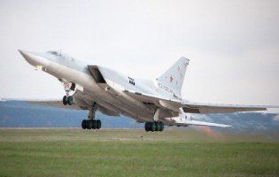 У Росії розбився стратегічний бомбардувальник, екіпаж загинув
