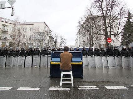 На базі поліції в Києві – пам’ятник «Беркуту» (фото)