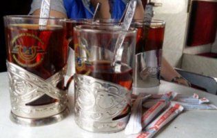 Чому в поїздах подорожчали чай та постіль?