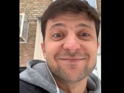 Завів влог: Зеленський обіцяє українцям показати «політичне потойбіччя» (відео)