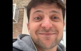 Завів влог: Зеленський обіцяє українцям показати «політичне потойбіччя» (відео)