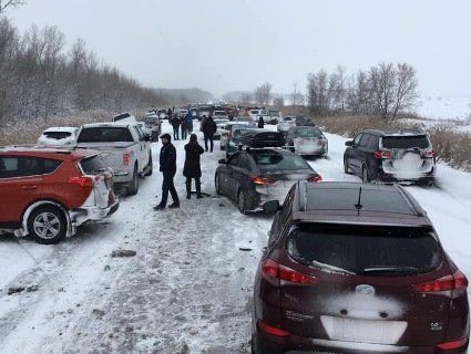 Масштабна аварія: у Канаді зіштовхнулося 50 автомобілів