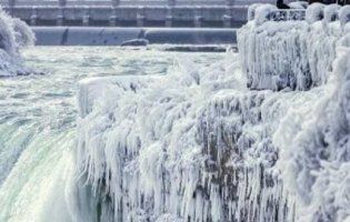 У США – аномальні морози: замерз водоспад Ніагара