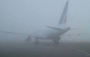 З’явилося фото екстремальної посадки пасажирського літака в Харкові