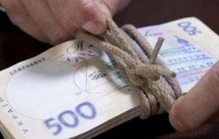 32 тисячі доларів: на Львівщині чиновник вимагав хабар від атовця