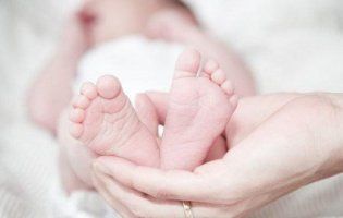 Понад 40 тисяч гривень отримуватиме сім’я з новонародженим