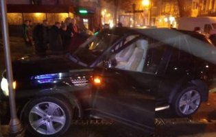 В Одесі позашляховик кандидата в президенти протаранив «Жигулі» із військовими