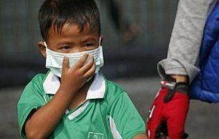 Через смог мешканці Бангкока кашляють кров’ю (фото)