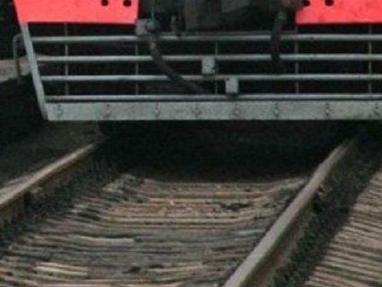 У Києві під колесами потяга загинув залізничник